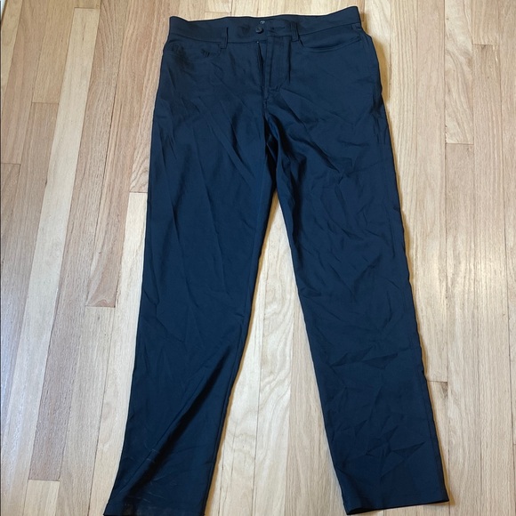 Other - PGA tour men’s Black Straight-Leg Pants
Size M
Good condition